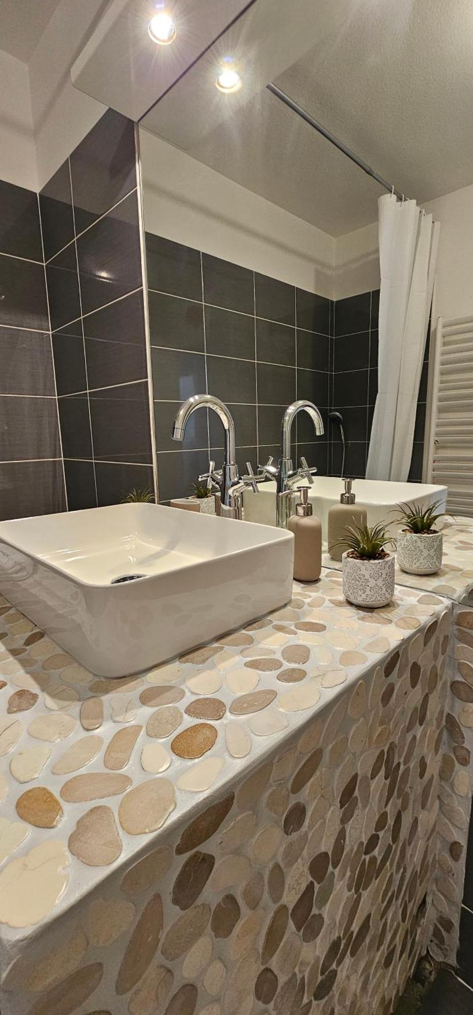 Le Cocon De Soie Superbe T3 A Vaulx En Velin Apartment Bagian luar foto